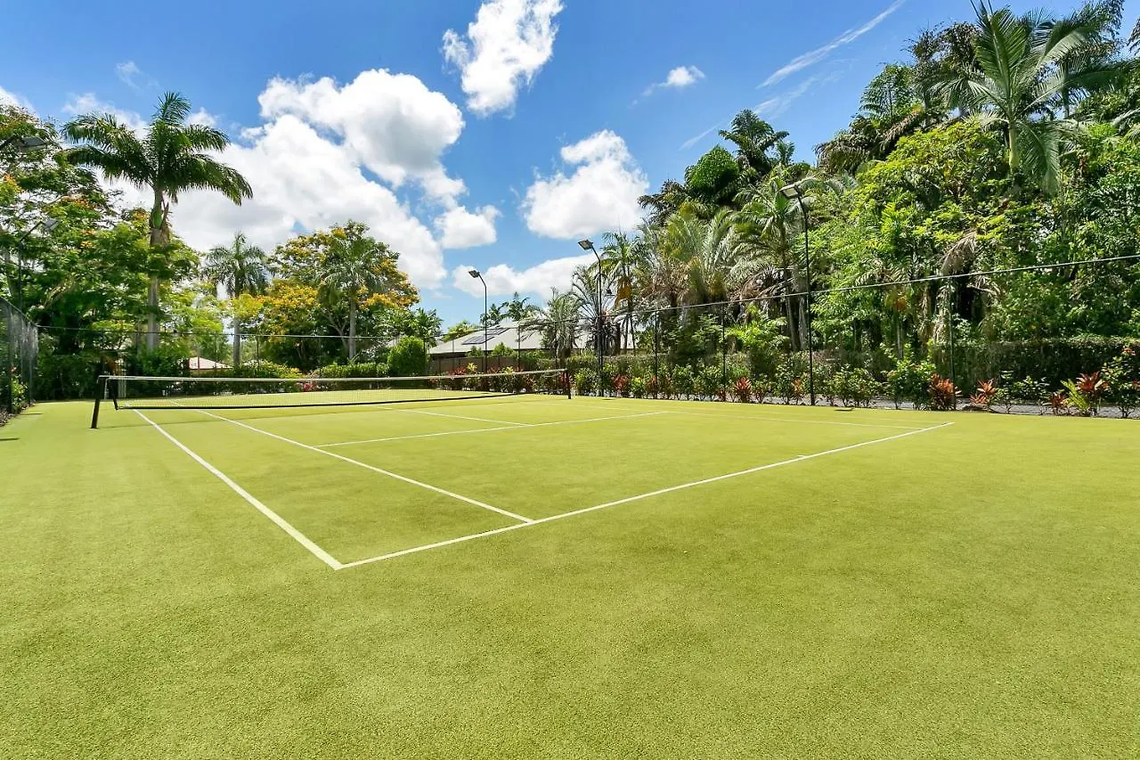 **** Lägenhetshotell Trinity Links Resort Cairns Australien